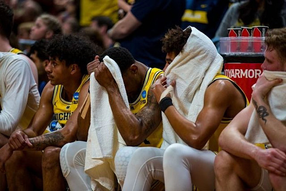 Eli Brooks (55), Charles Matthews (1), Jordan Poole (2), and Ignas Brazdeikis (13)