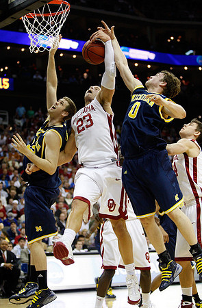 Zack Gibson (32) and Zack Novak (0)