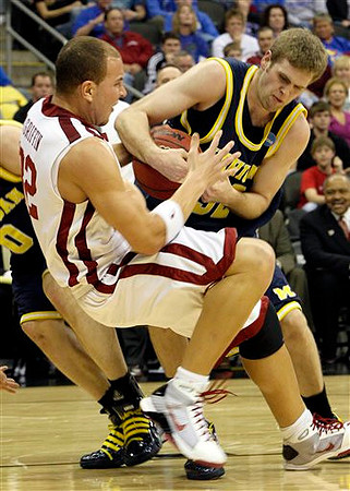 Zack Gibson (32) and Zack Novak (0)