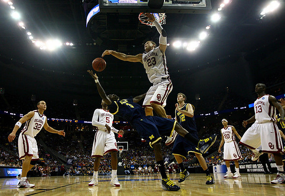 Manny Harris (3) and Zack Gibson (32)