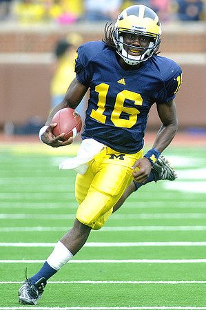 Denard Robinson (16)