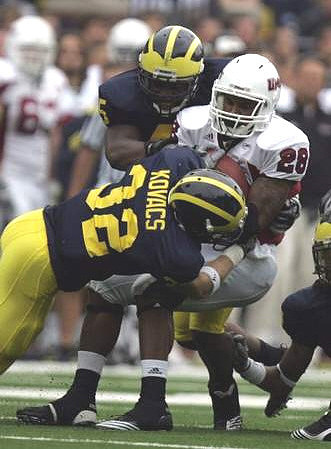 Thomas Gordon (15) and Jordan Kovacs (32)