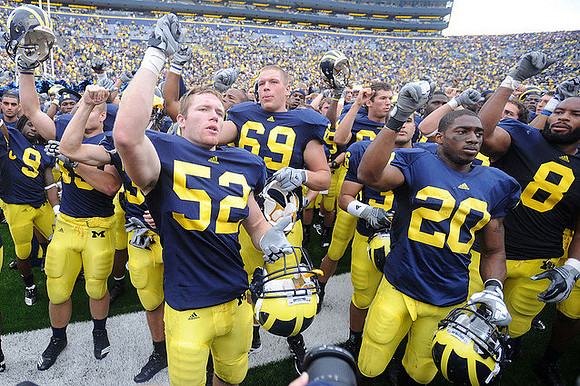 Kevin Leach (52), Erik Gunderson (69), Michael Shaw (20), and Jonas Mouton (8)