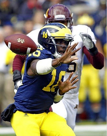 Denard Robinson (16)