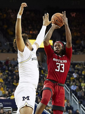 Isaiah Livers (4)