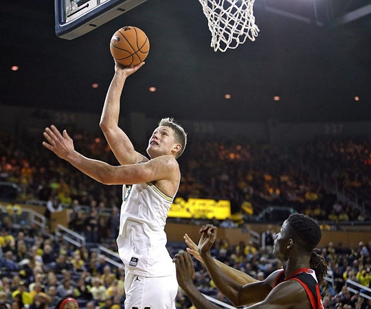 Moritz Wagner (13)