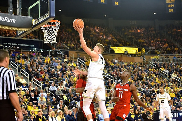 Moritz Wagner (13) and Muhammad-Ali Abdur-Rahkman (12)