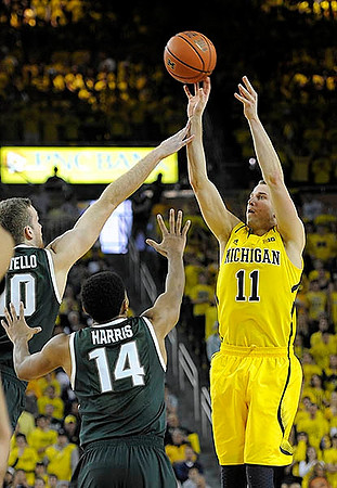 Nik Stauskas (11)