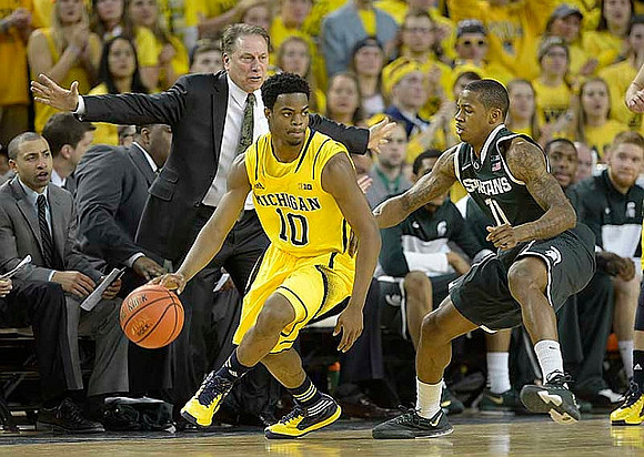 Derrick Walton Jr. (10) and Michigan State Head Coach Tom Izzo