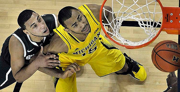 Jon Horford (15)
