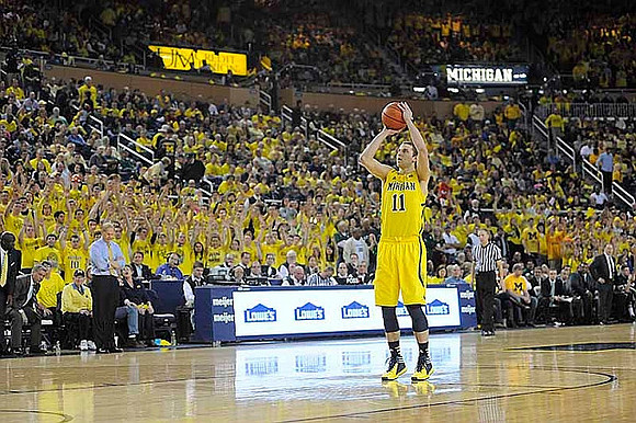 Nik Stauskas (11)