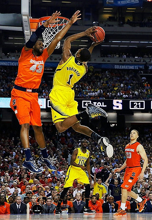 Glenn Robinson III (1) and Tim Hardaway Jr. (10)