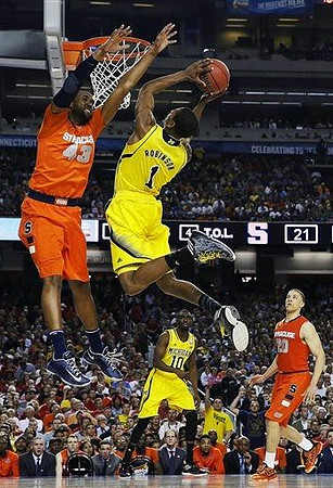Glenn Robinson III (1) and Tim Hardaway Jr. (10)