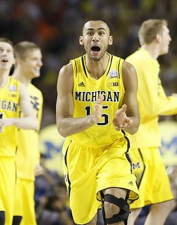 Nik Stauskas (11), Max Bielfeldt (44), Jon Horford (15), and Blake McLimans (22)
