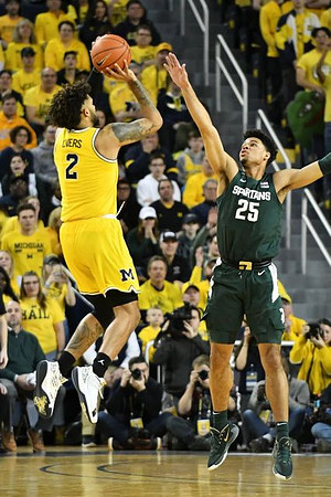 Isaiah Livers (2)