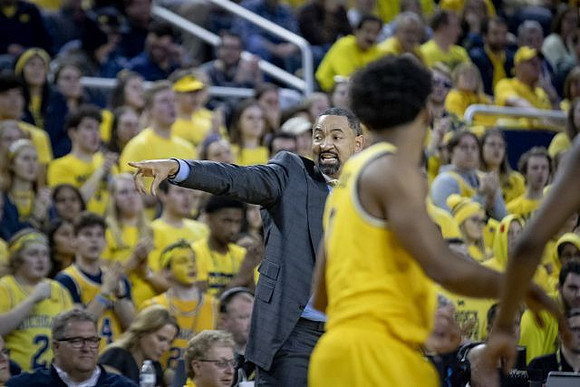 Juwan Howard and David DeJulius (0)