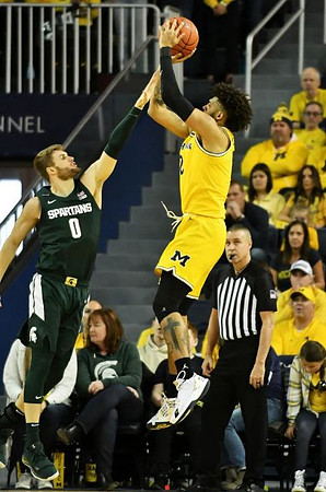 Isaiah Livers (2)