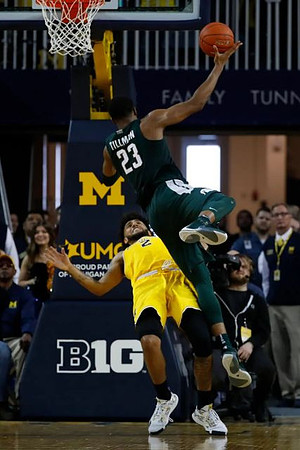 Isaiah Livers (2)