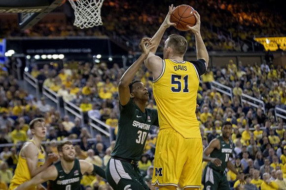 Franz Wagner (21) and Austin Davis (51)
