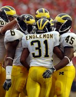 Prescott Burgess (6), Brandent Englemon (31), and David Harris (45)