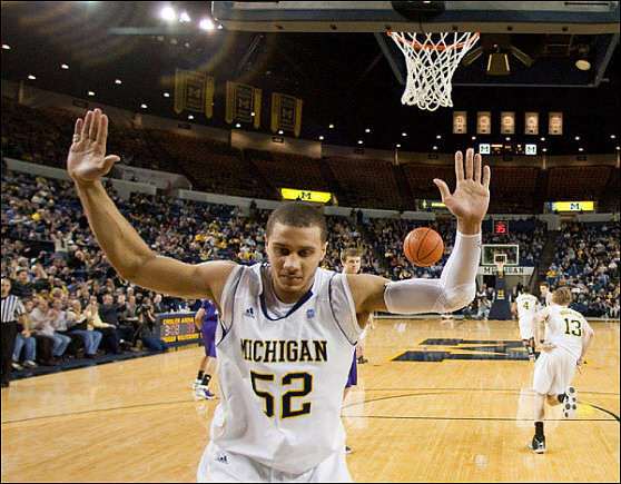 Jordan Morgan (52), Matt Vogrich (13), and Darius Morris (4)