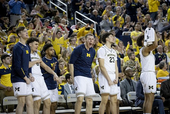 Colin Castleton (11), Adrien Nunez (5), David DeJulius (0), Austin Davis (51), Brandon Johns Jr. (23), and Isaiah Livers (4)