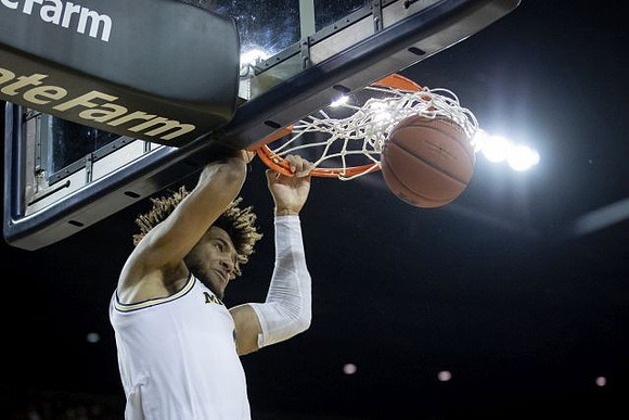 Isaiah Livers (4)