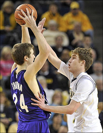 Evan Smotrycz (23)