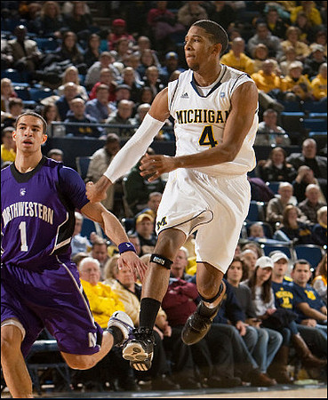 Darius Morris (4)