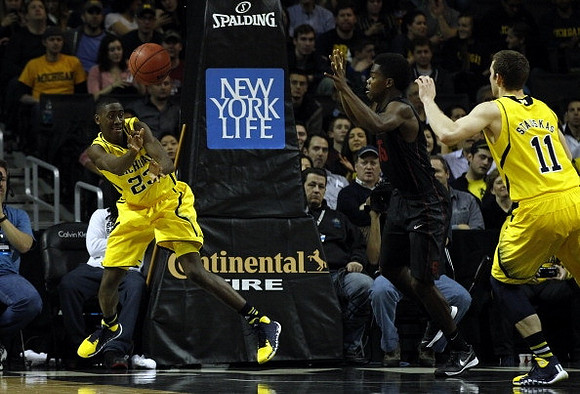 Caris LeVert (23) and Nik Stauskas (11)