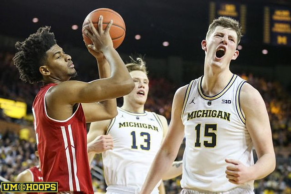 Ignas Brazdeikis (13) and Jon Teske (15)