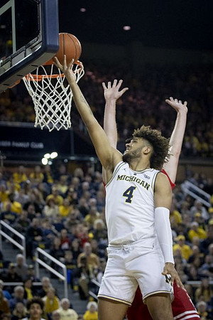 Isaiah Livers (4)