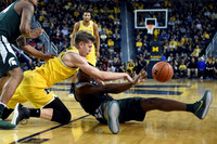 Moritz Wagner (13) and Zak Irvin (21)