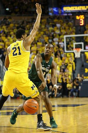 Zak Irvin (21)