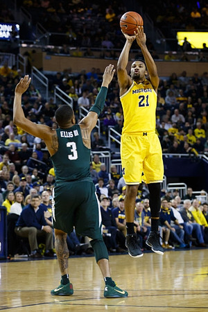 Zak Irvin (21)