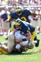 Shawn Lazarus (97) and Carl Diggs (43)