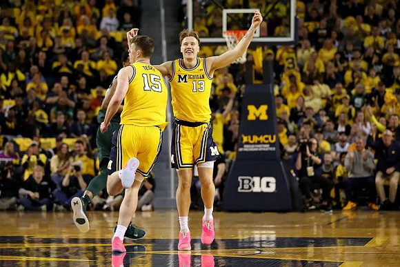 Jon Teske (15) and Ignas Brazdeikis (13)