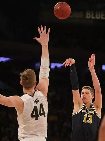 Moritz Wagner (13)