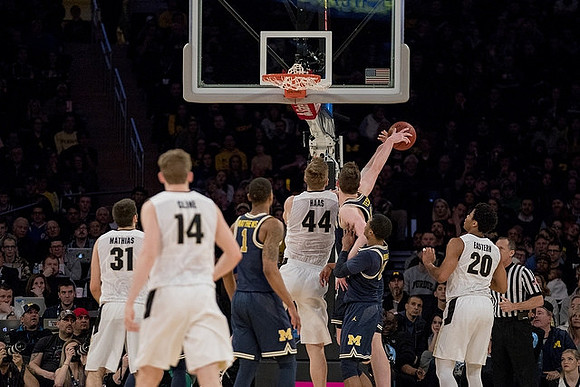 Charles Matthews (1), Muhammad-Ali Abdur-Rahkman (12), and Jon Teske (15)