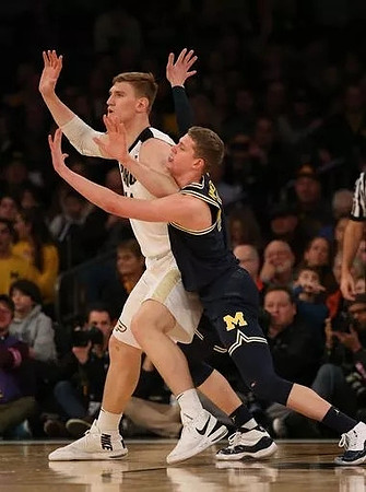 Moritz Wagner (13)