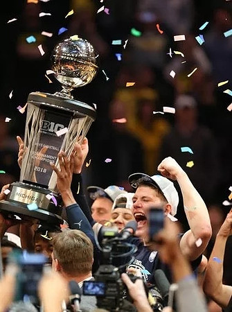 Michigan Team and Big Ten Tournament Trophy