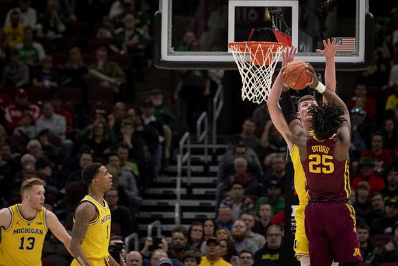 Ignas Brazdeikis (13), Charles Matthews (1), and Jon Teske (15)