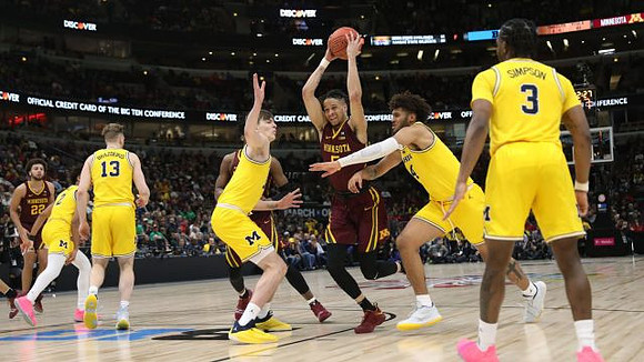 Jordan Poole (2), Ignas Brazdeikis (13), Colin Castleton (11), Isaiah Livers (4), and Zavier Simpson (3)
