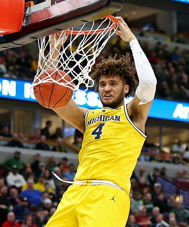 Isaiah Livers (4)