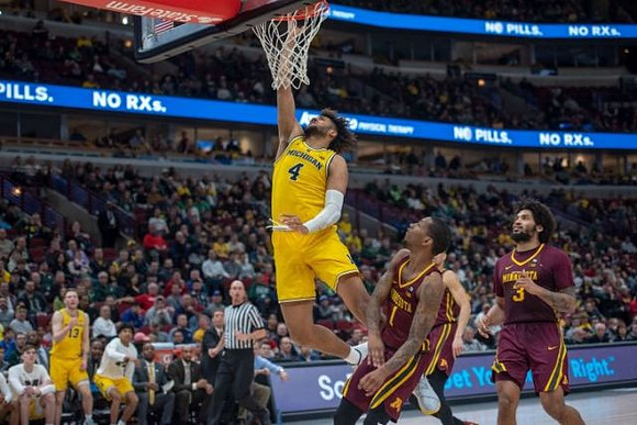 Isaiah Livers (4)
