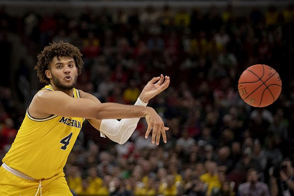 Isaiah Livers (4)