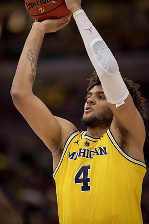 Isaiah Livers (4)