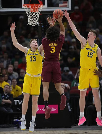 Ignas Brazdeikis (13) and Jon Teske (15)