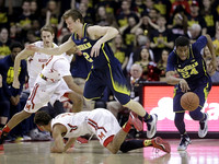Spike Albrecht (2) and Aubrey Dawkins (24)