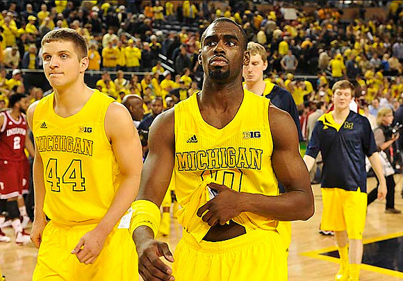 Max Bielfeldt (44), Tim Hardaway Jr. (10), Blake McLimans (22), and Matt Vogrich (13)